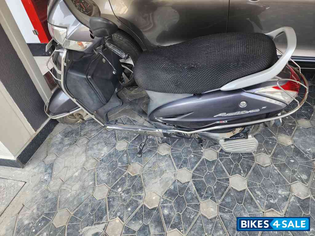 Grey Honda Activa 3G