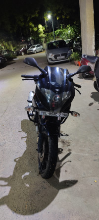 Bajaj Pulsar 220F