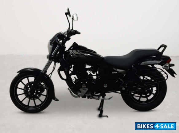 Bajaj Avenger Street 180