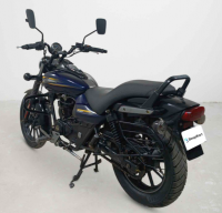 Bajaj Avenger Street 150