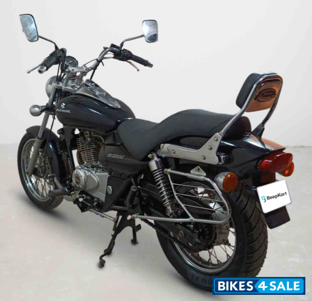 Bajaj Avenger Street 220 BS6