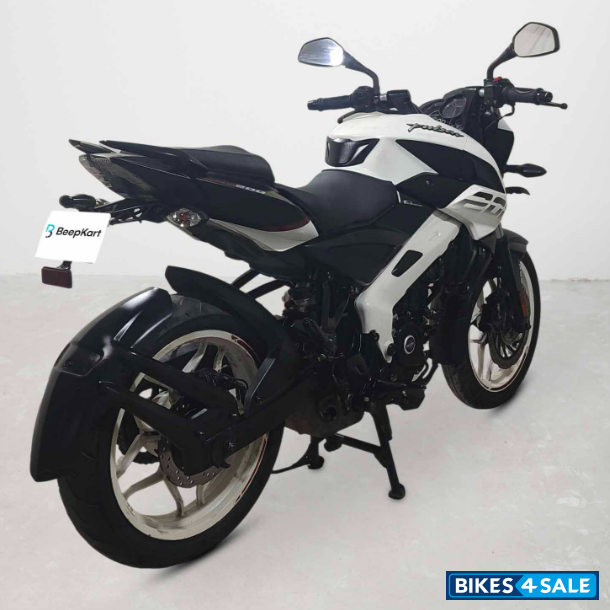 Bajaj Pulsar NS200