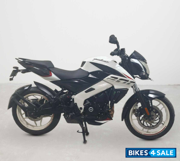 Bajaj Pulsar NS200