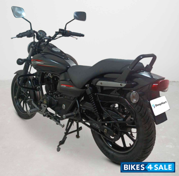 Bajaj Avenger Street 220