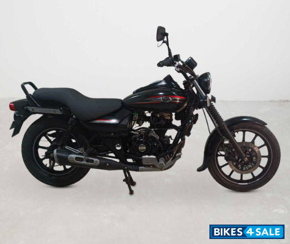 Bajaj Avenger Street 220