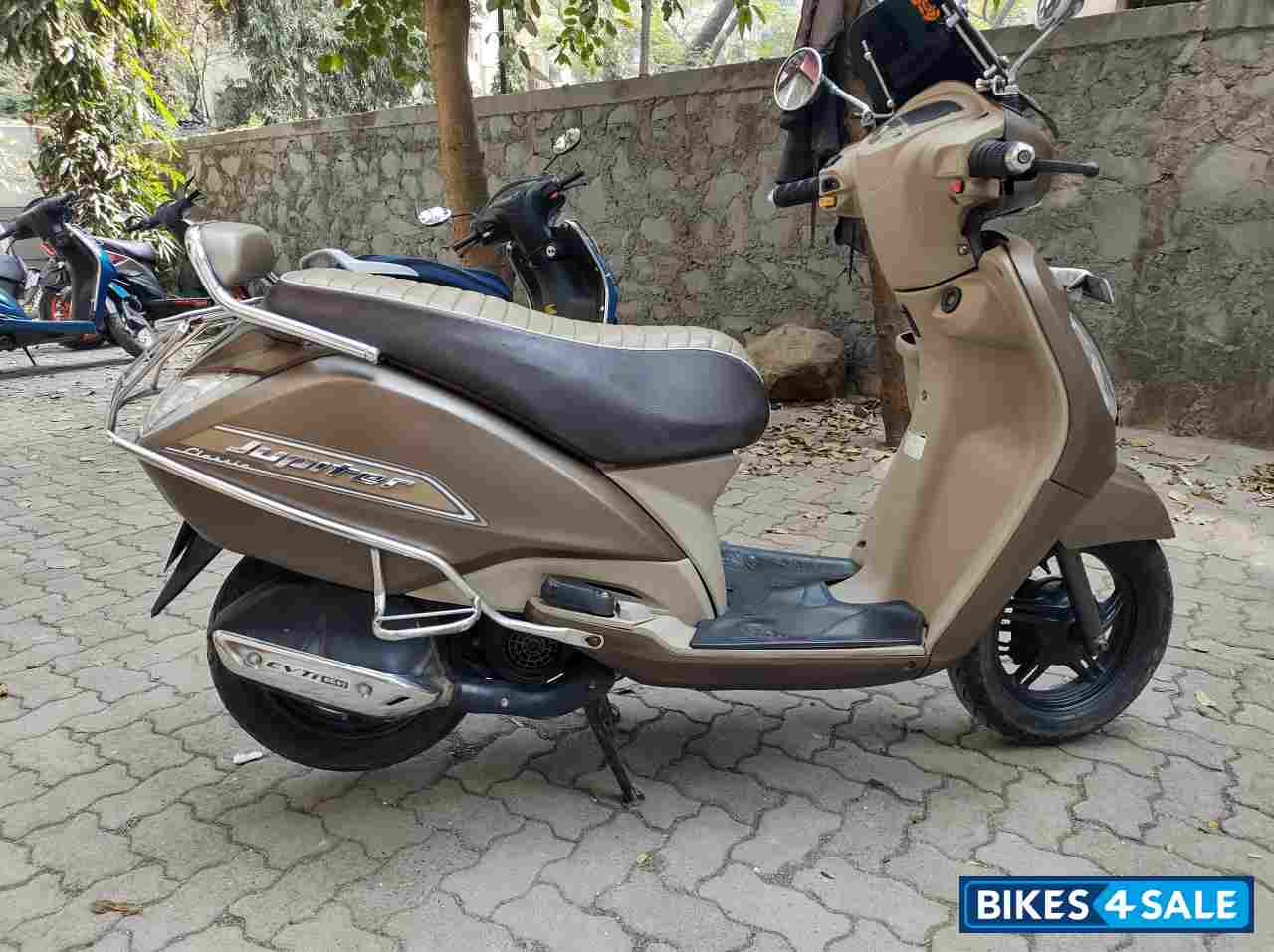 Brown TVS Jupiter Classic BS6 Brown TVS Jupiter Classic BS6