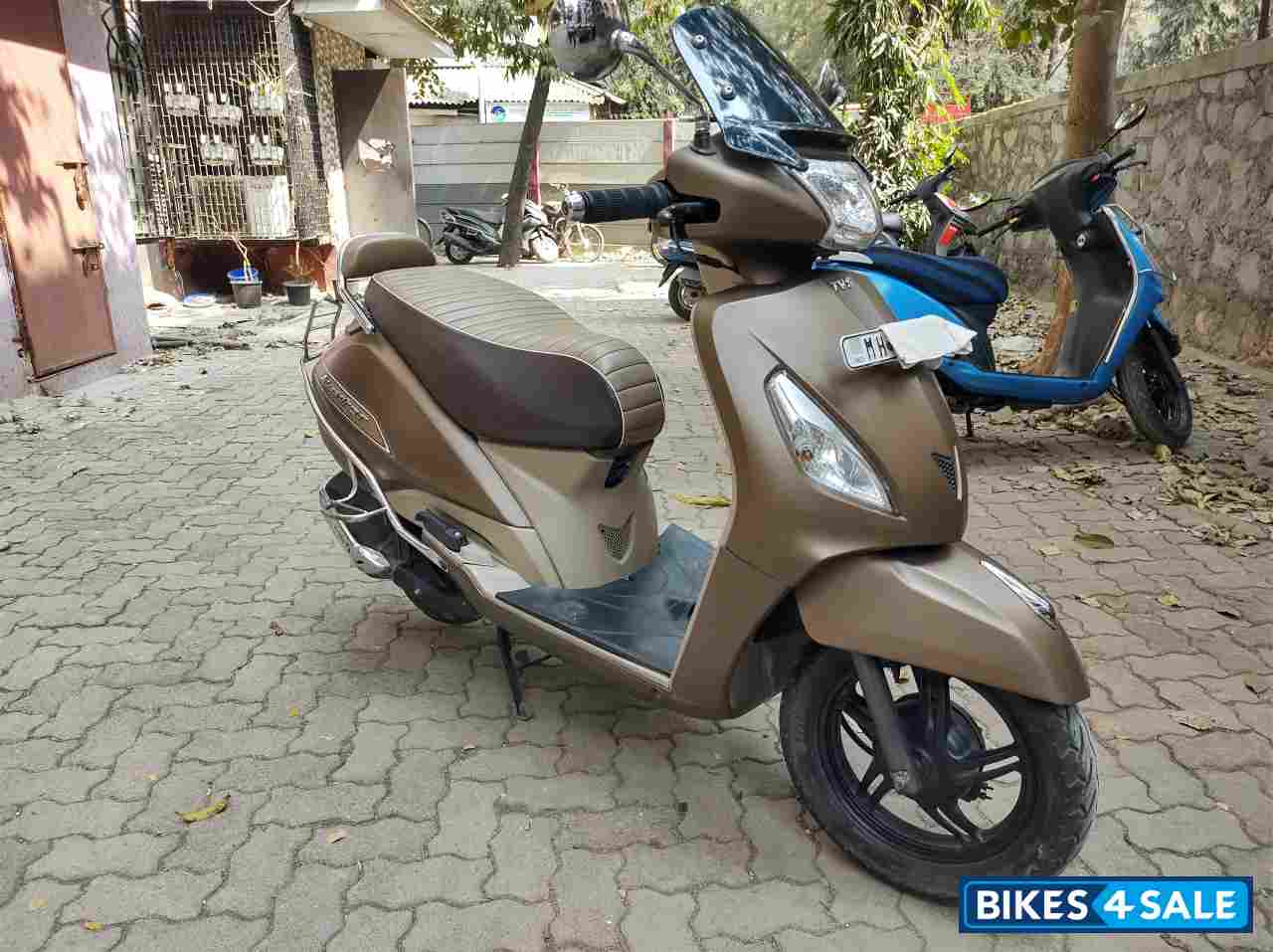 Brown TVS Jupiter Classic BS6 Brown TVS Jupiter Classic BS6