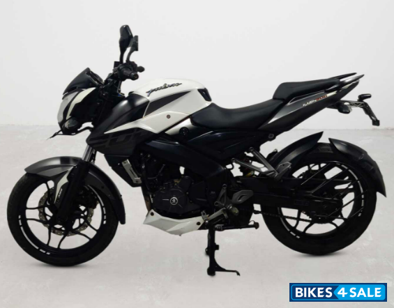 Bajaj Pulsar NS200