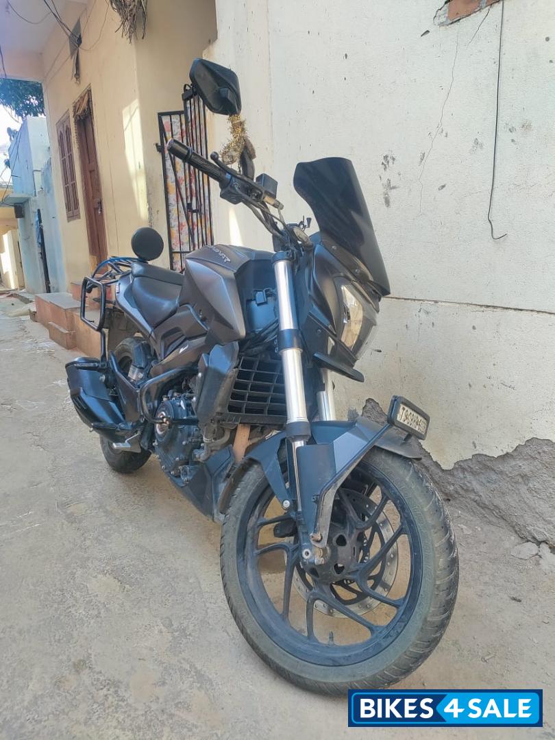 Mat Black Bajaj Dominar 250