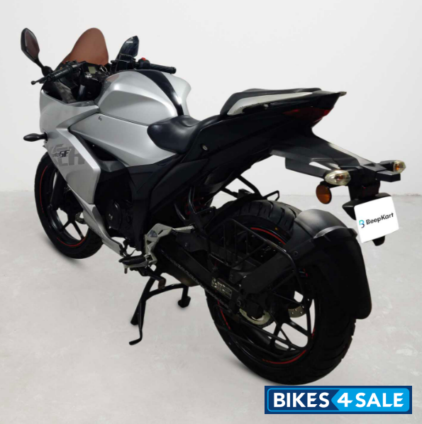 Suzuki Gixxer SF