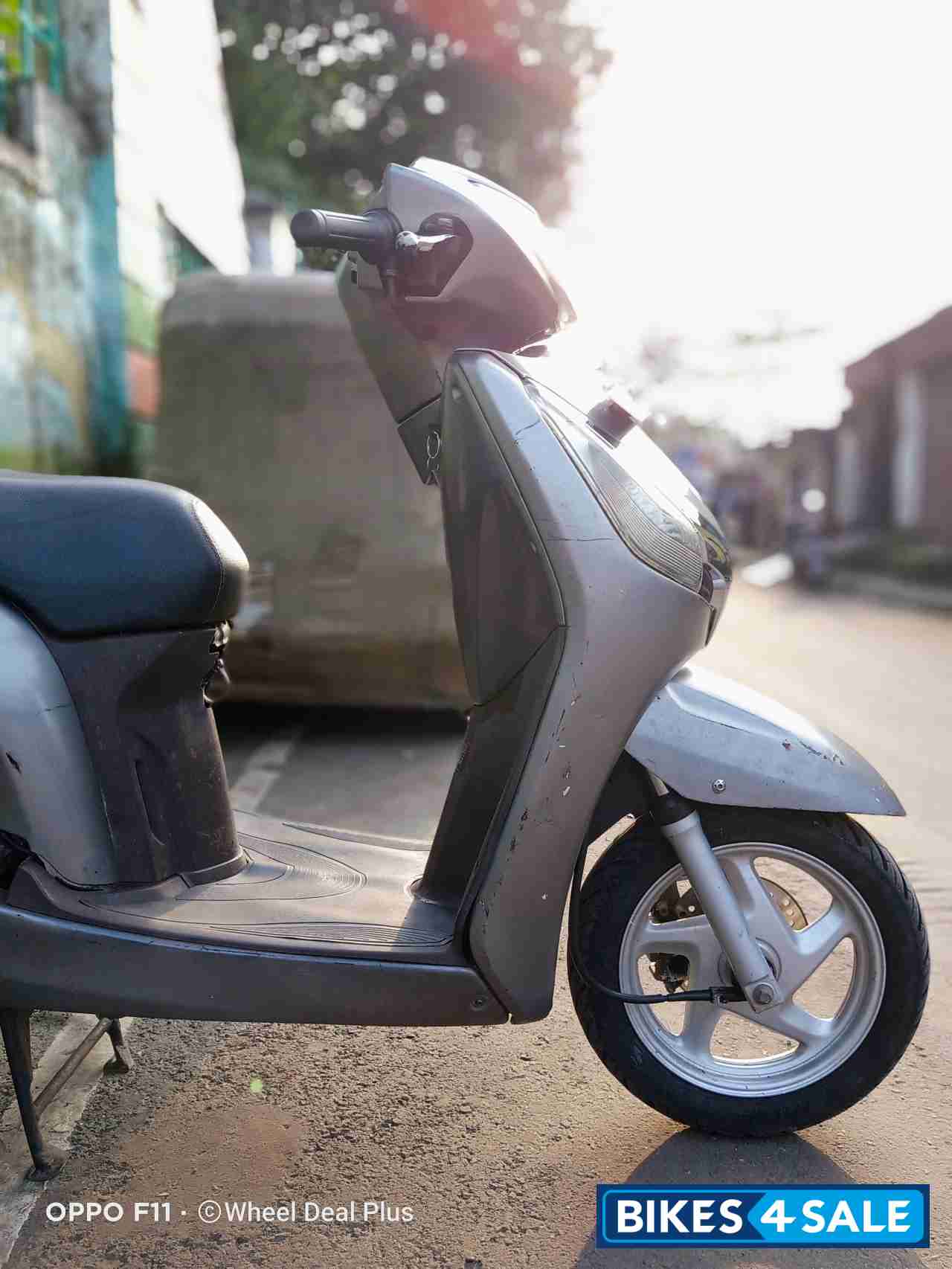 Silver Honda Aviator
