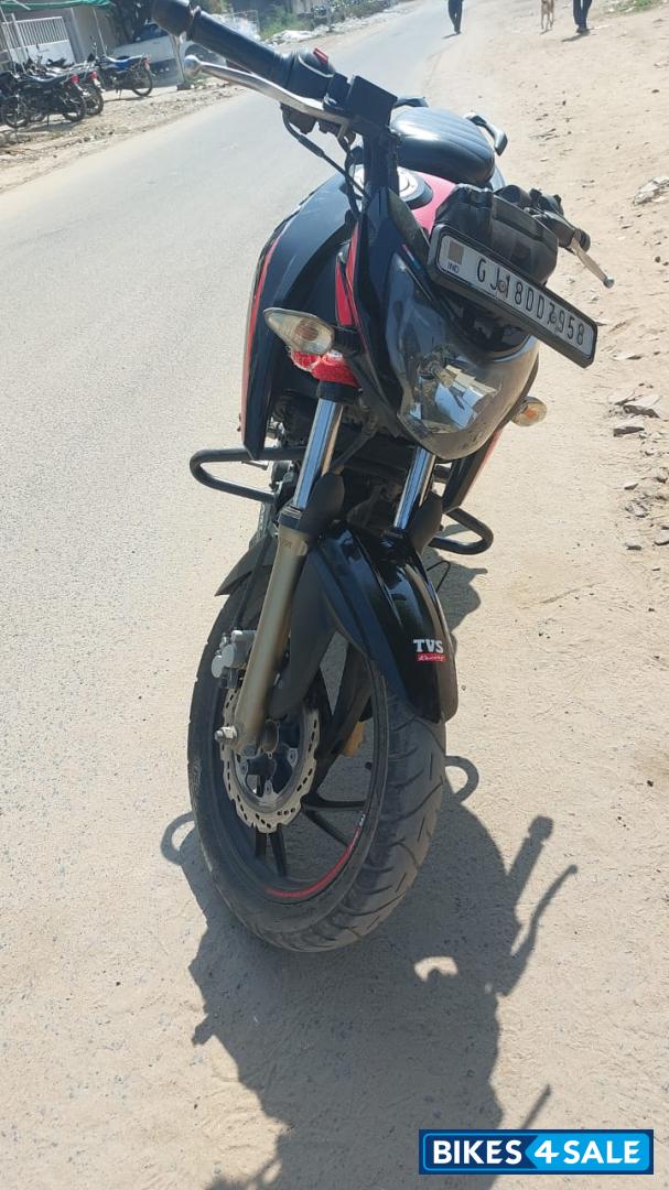 TVS Apache RTR 200 4V Race Edition 2.0