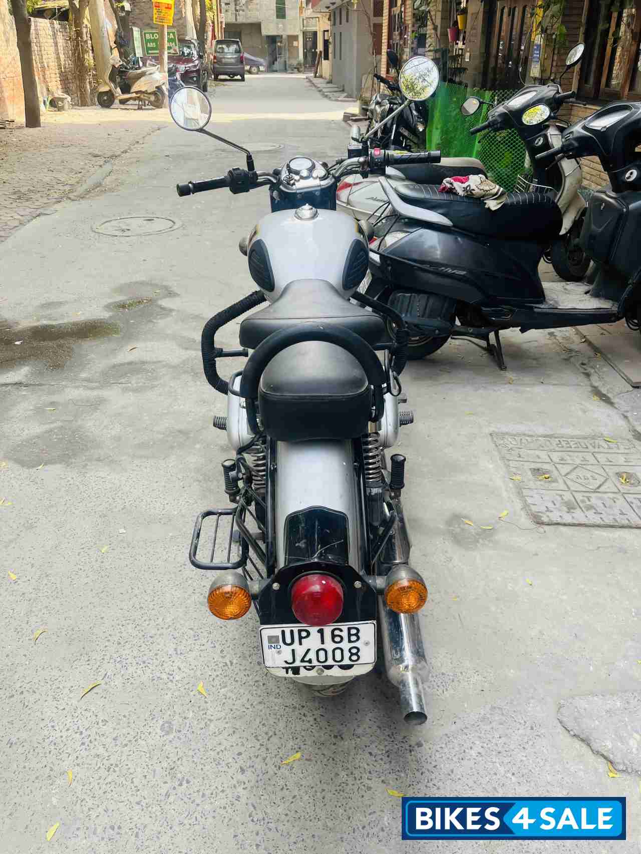 Royal Enfield Classic 350