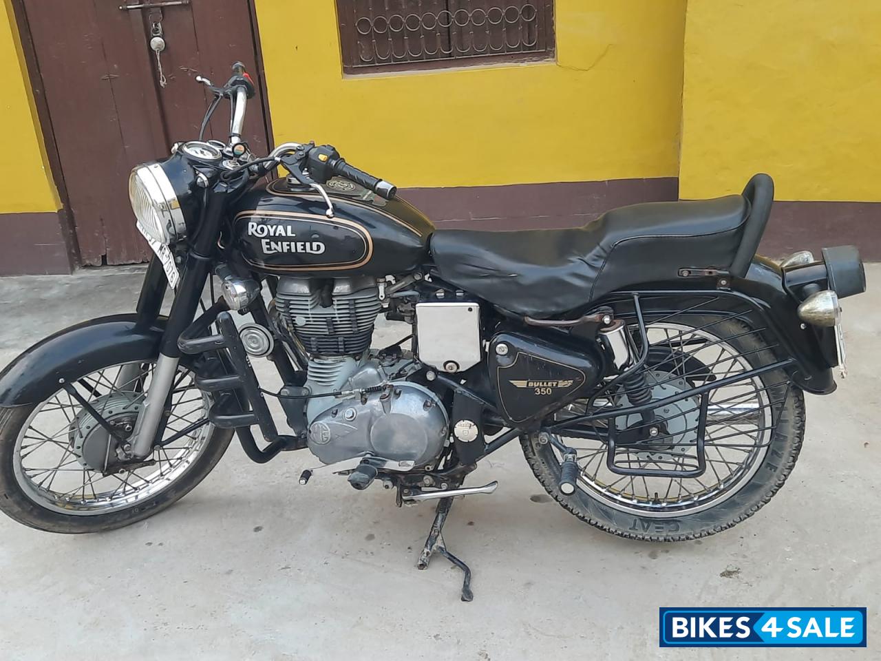 Black Royal Enfield Bullet Standard 350 Black Royal Enfield Bullet Standard 350