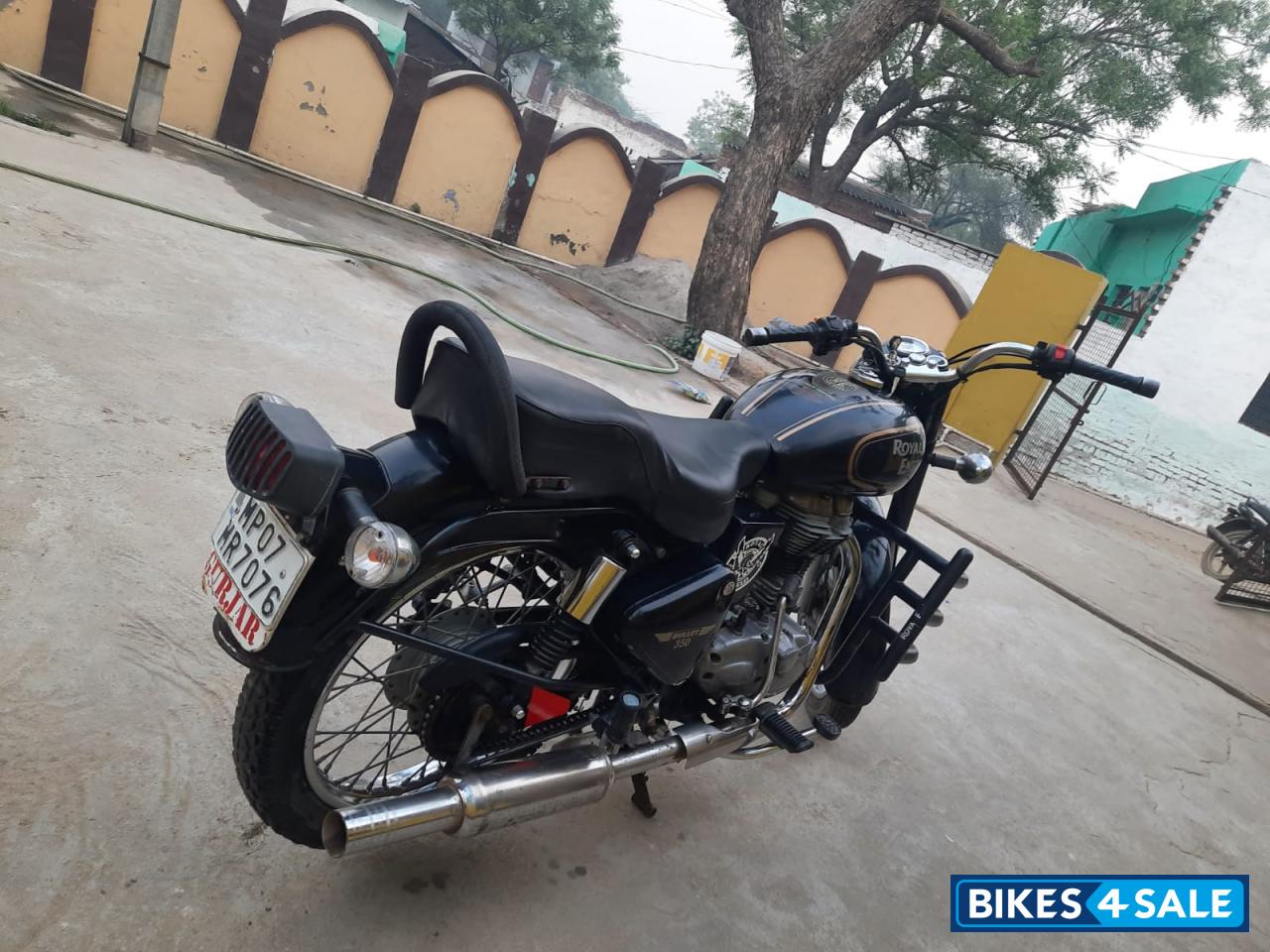 Black Royal Enfield Bullet Standard 350 Black Royal Enfield Bullet Standard 350