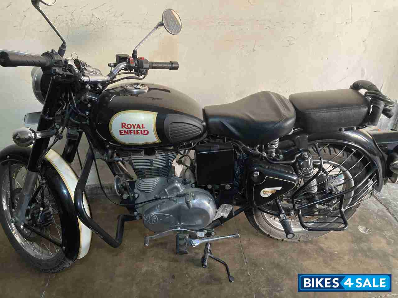 Royal Enfield Classic 500