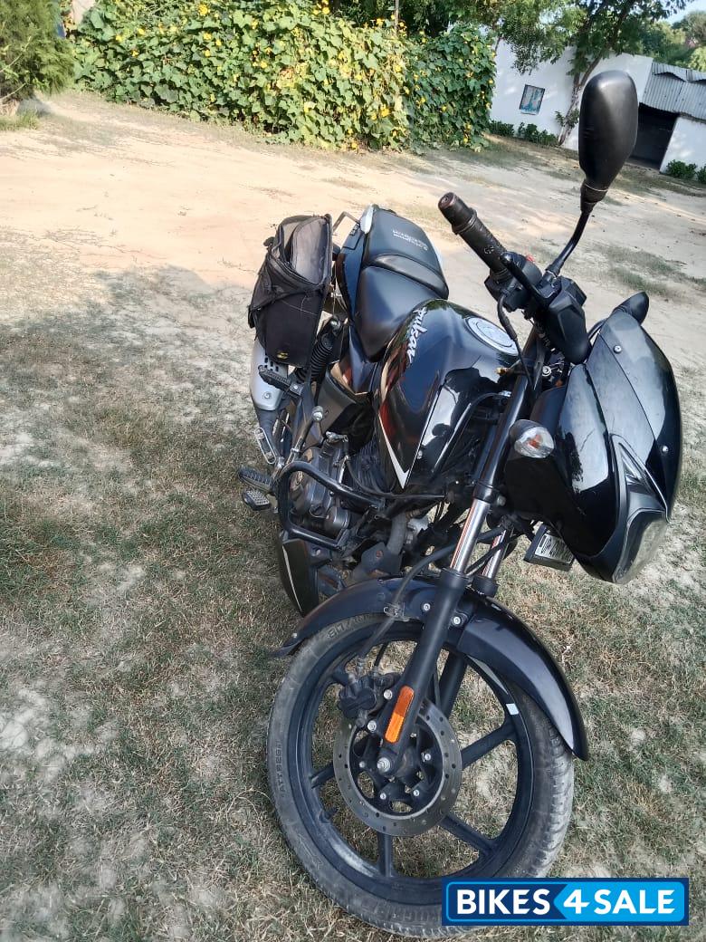 Bajaj Pulsar 125 Split Seat Bajaj Pulsar 125 Split Seat