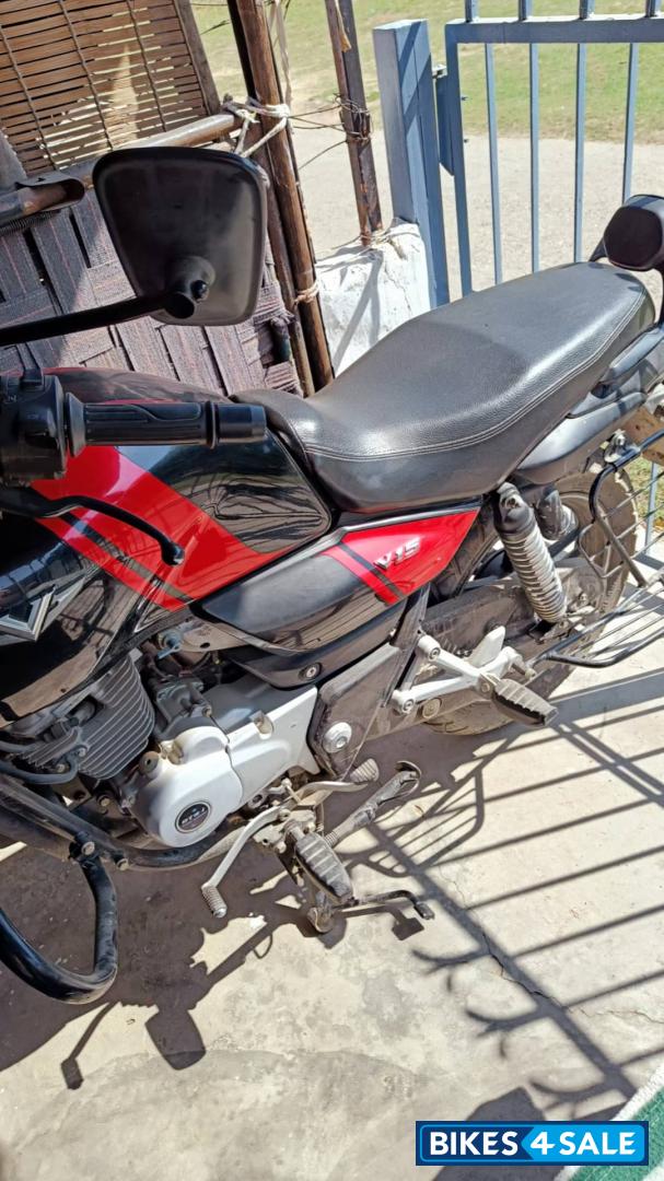 Red Black Bajaj V15 Red Black Bajaj V15