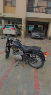 Royal Enfield Bullet 350