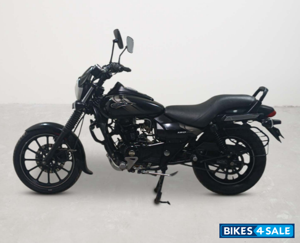 Bajaj Avenger Street 180