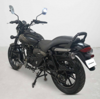 Bajaj Avenger Street 180