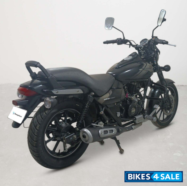 Bajaj Avenger Street 180