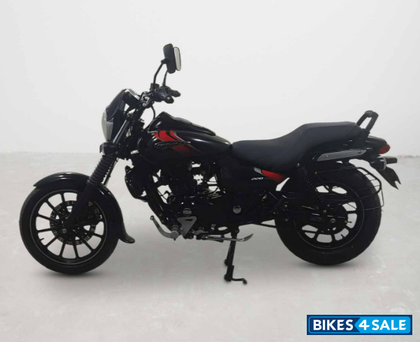 Bajaj Avenger Street 220