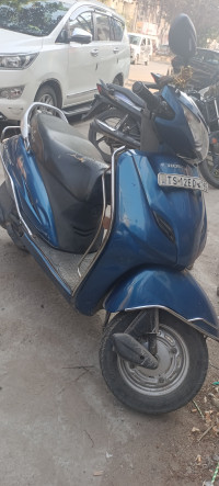 Blue Honda Activa 3G