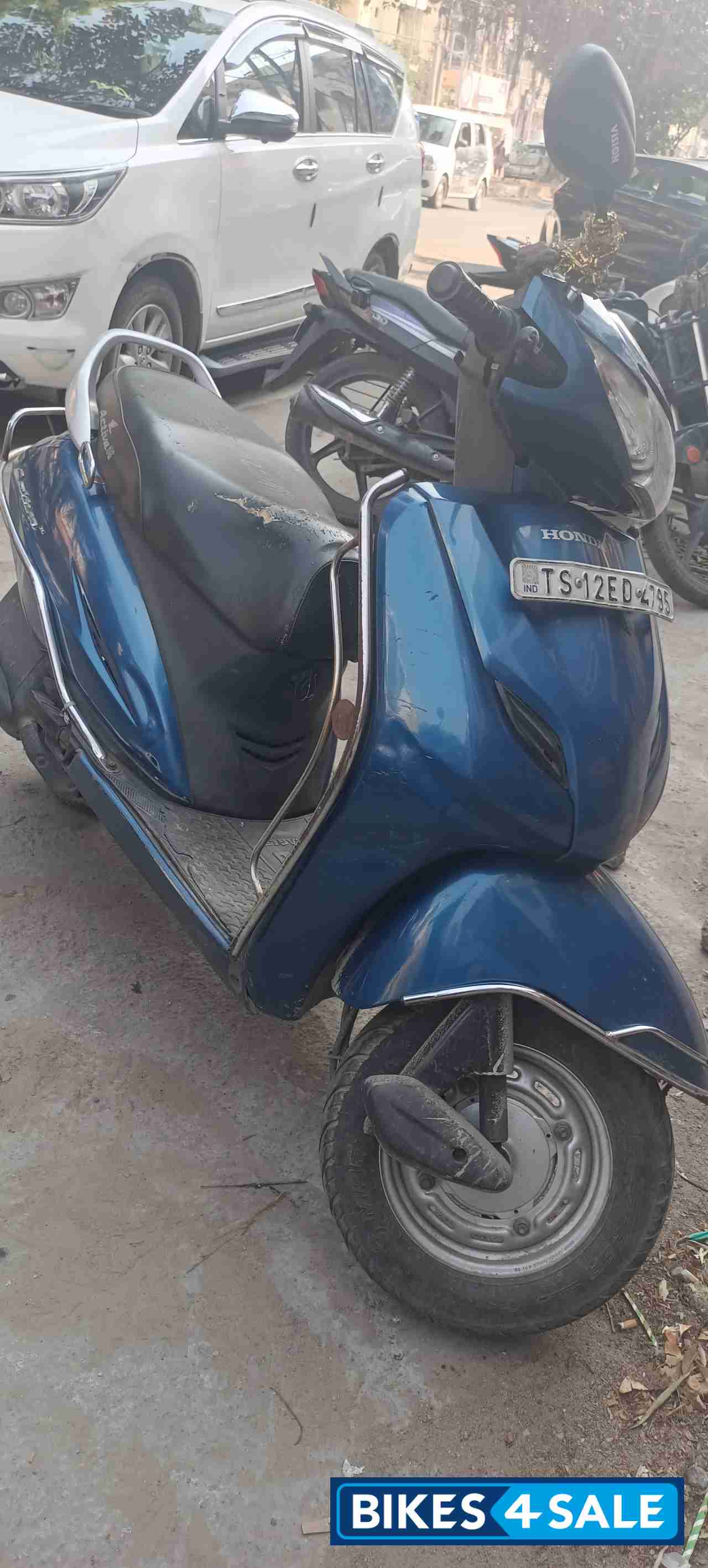 Blue Honda Activa 3G