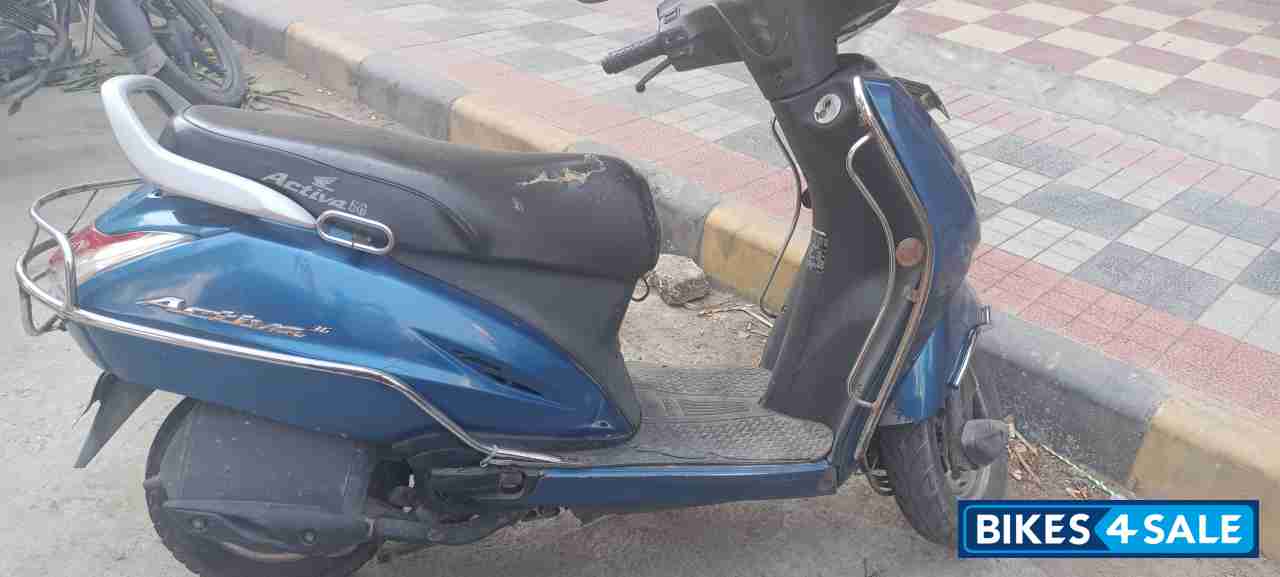 Blue Honda Activa 3G