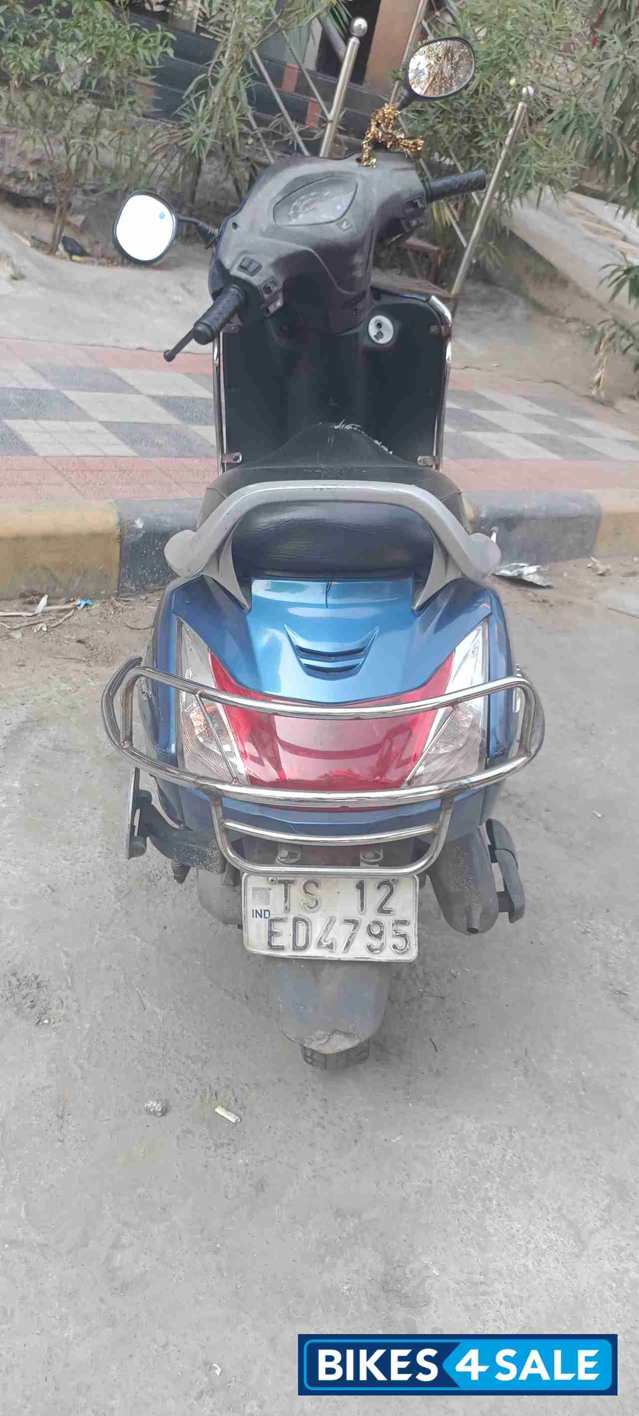 Blue Honda Activa 3G