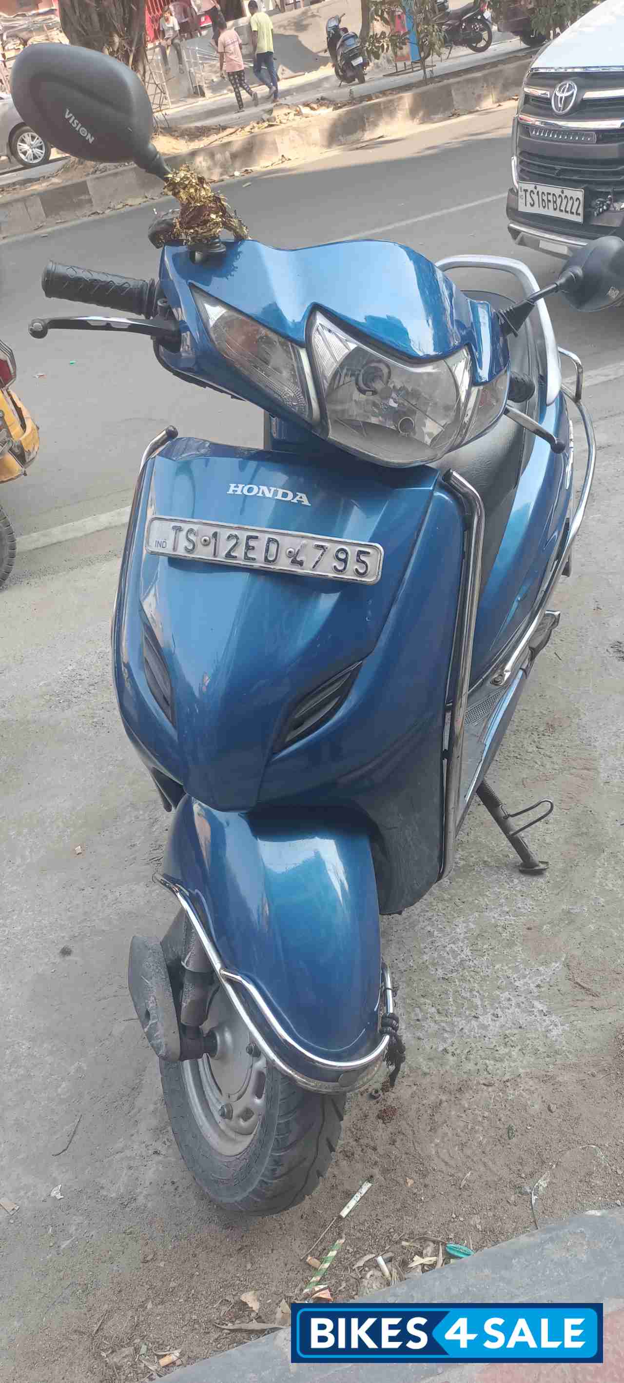 Blue Honda Activa 3G