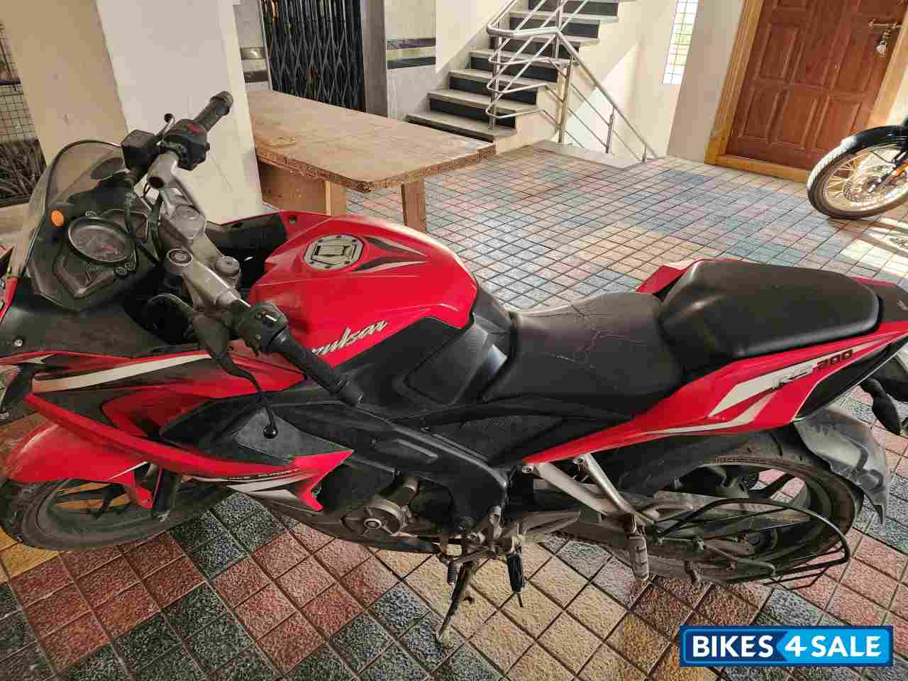 Bajaj Pulsar RS 200