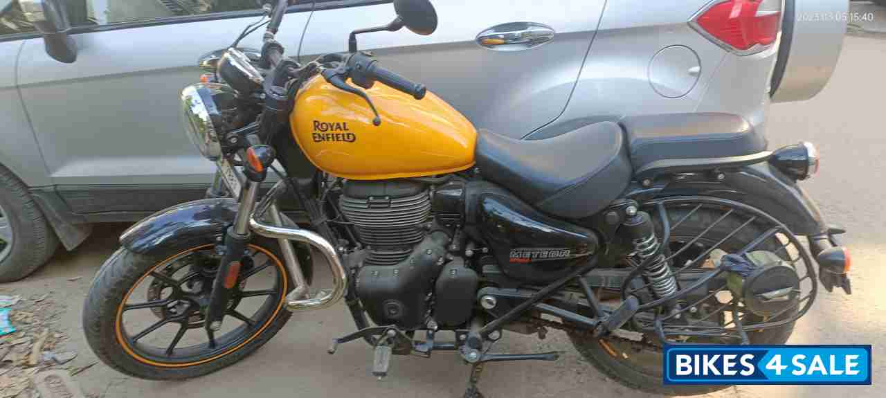 Yellow Royal Enfield Meteor 350 Fireball