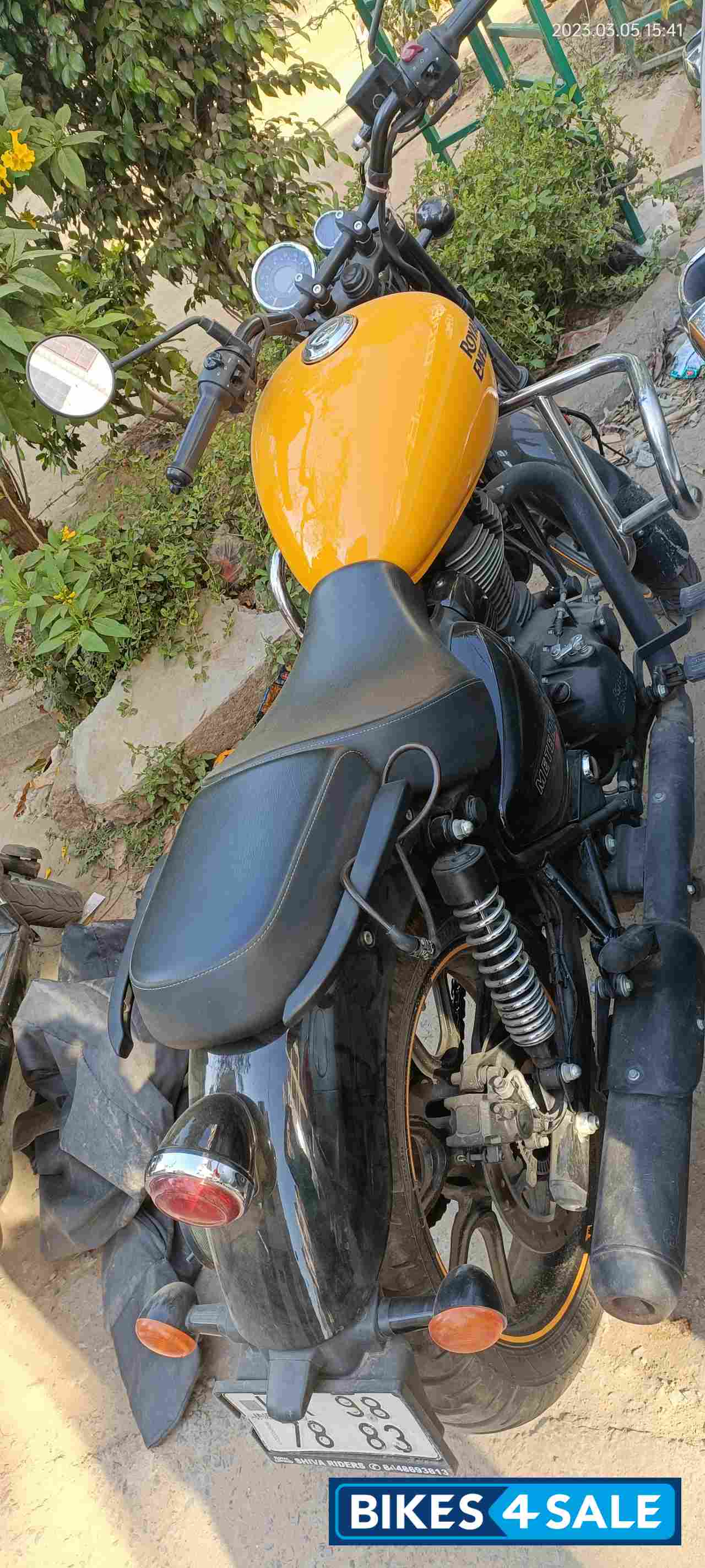 Yellow Royal Enfield Meteor 350 Fireball
