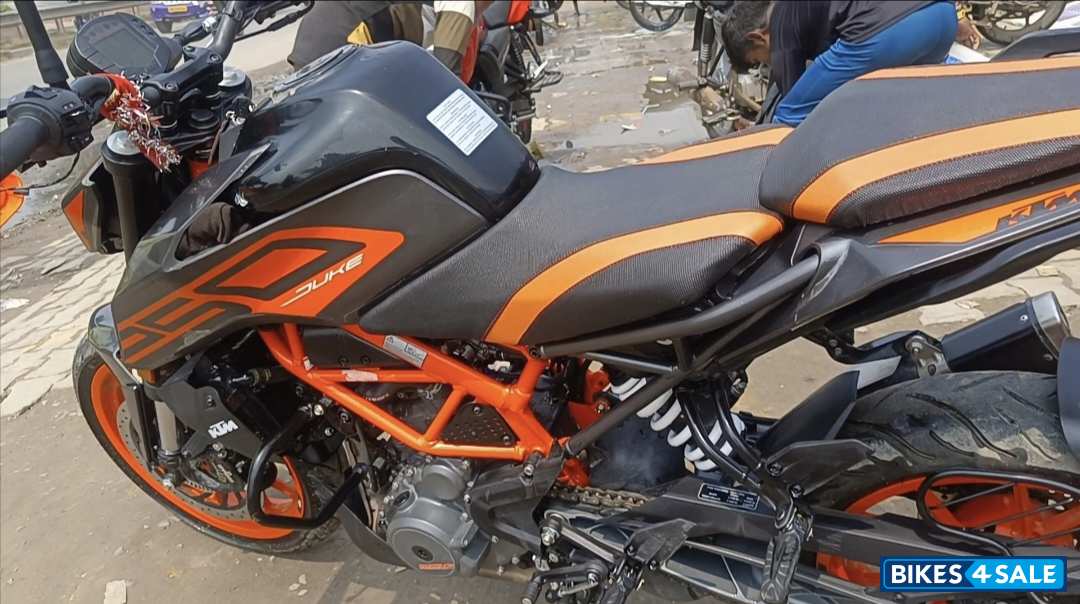 Dark Galwano Matt KTM Duke 250 2022