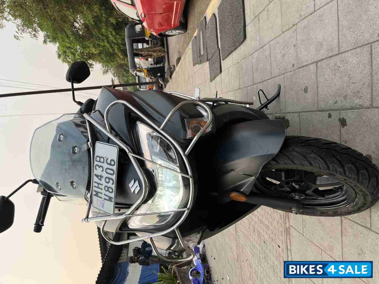 Matte Black Suzuki Burgman Street Bluetooth Enabled Matte Black Suzuki Burgman Street Bluetooth Enabled