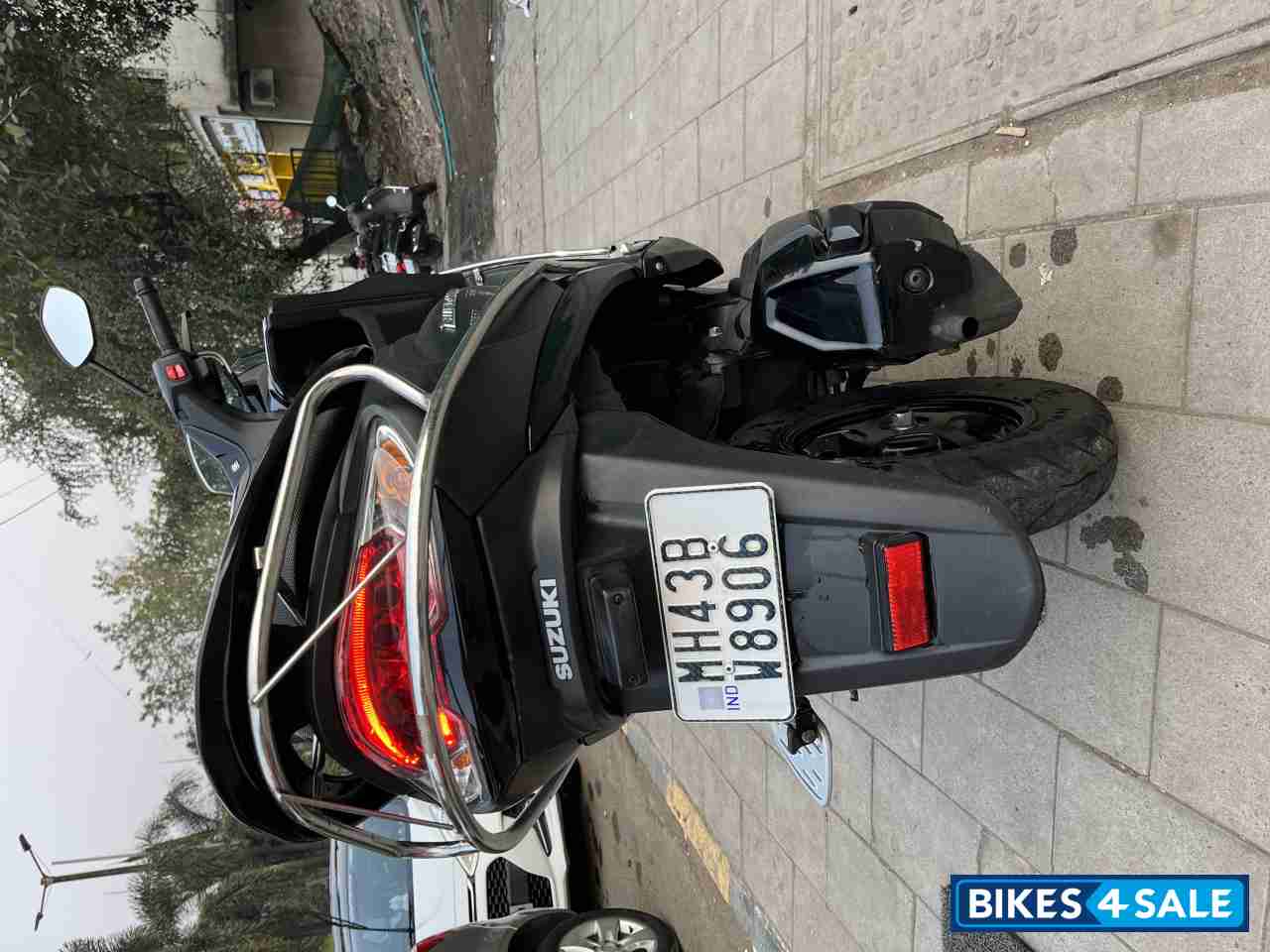 Matte Black Suzuki Burgman Street Bluetooth Enabled Matte Black Suzuki Burgman Street Bluetooth Enabled