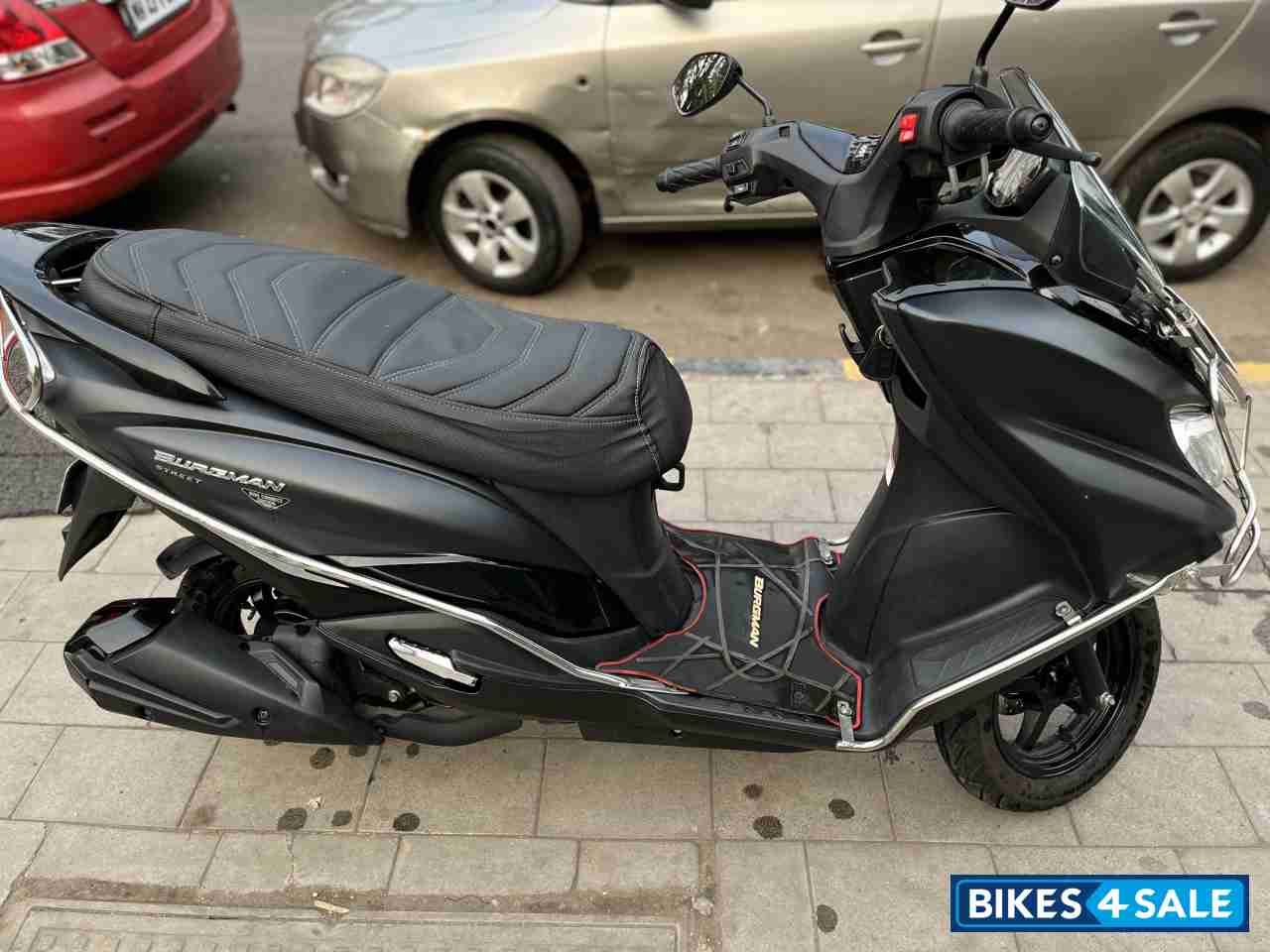 Matte Black Suzuki Burgman Street Bluetooth Enabled Matte Black Suzuki Burgman Street Bluetooth Enabled