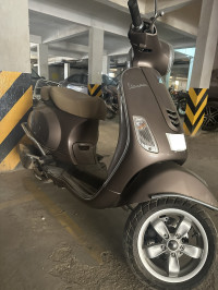 Vespa Elegante