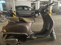 Vespa Elegante