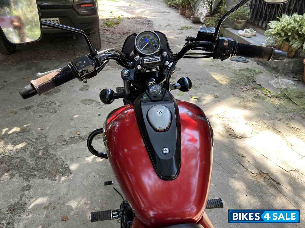 Red Bajaj Avenger Street 160