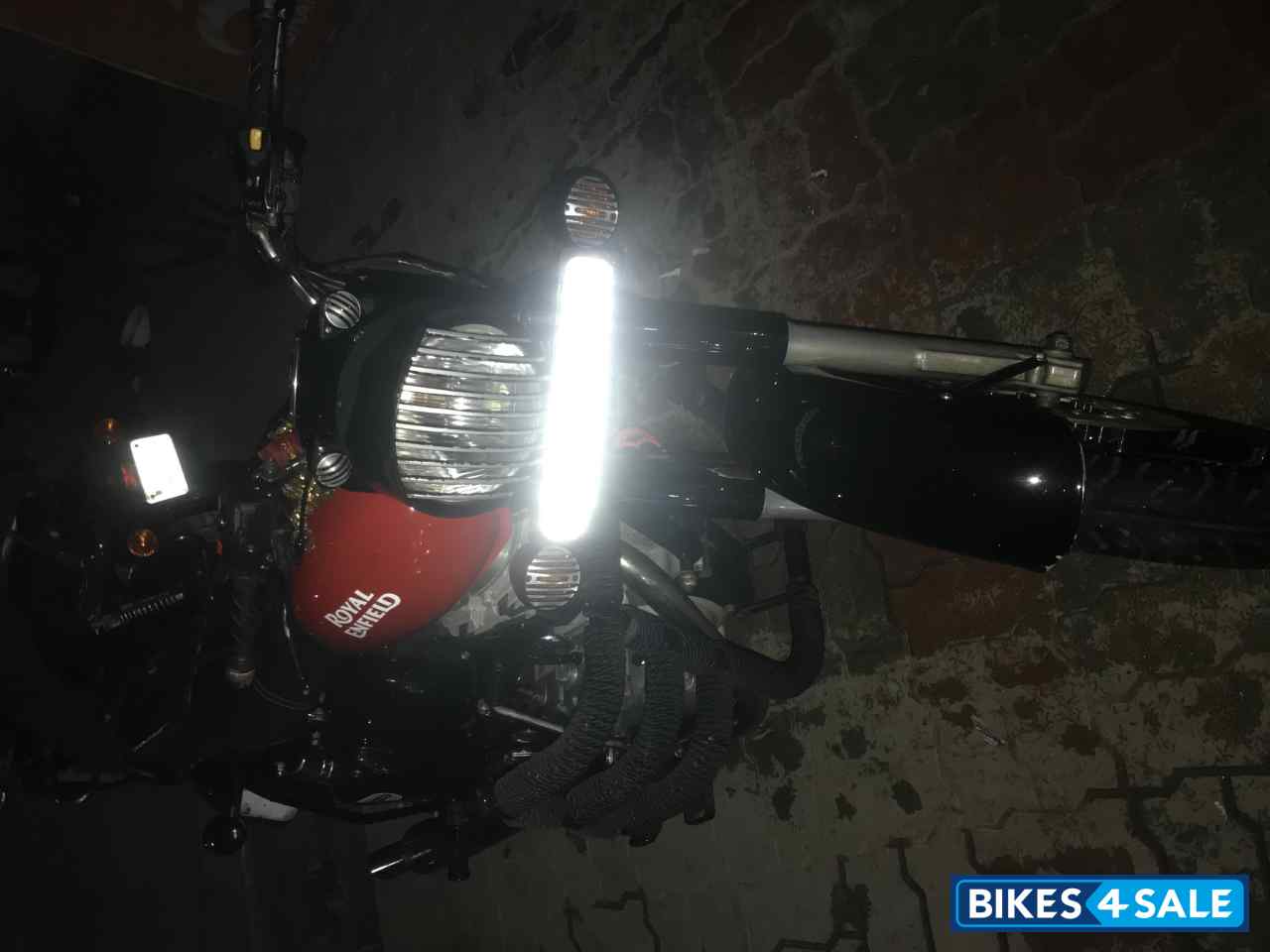 Red Royal Enfield Classic 350 Redditch Red