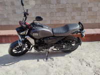 Metal Black Yamaha FZ-X