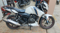 White TVS Apache RTR 160
