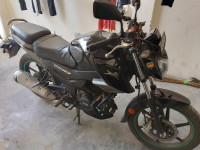 Black TVS Raider 125