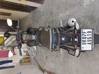 Black TVS Raider 125