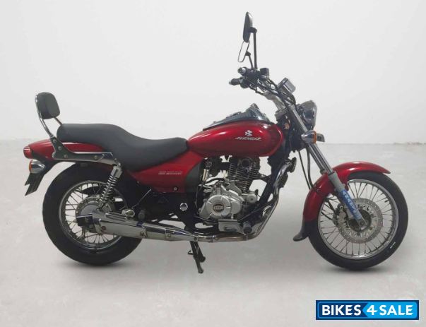 Bajaj Avenger 180 DTS-i