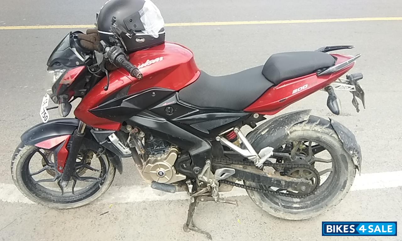 Bajaj Pulsar 200 NS