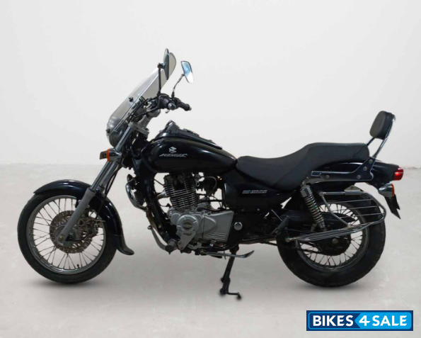 Bajaj Avenger 180 DTS-i